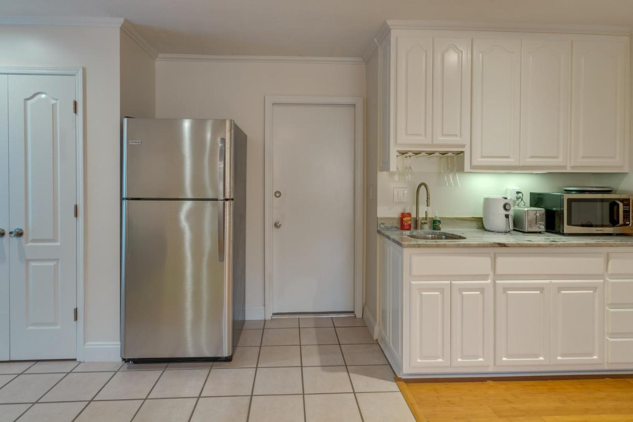 Gulf Breeze Vacation Rental For 2 With Pool Access! Екстер'єр фото