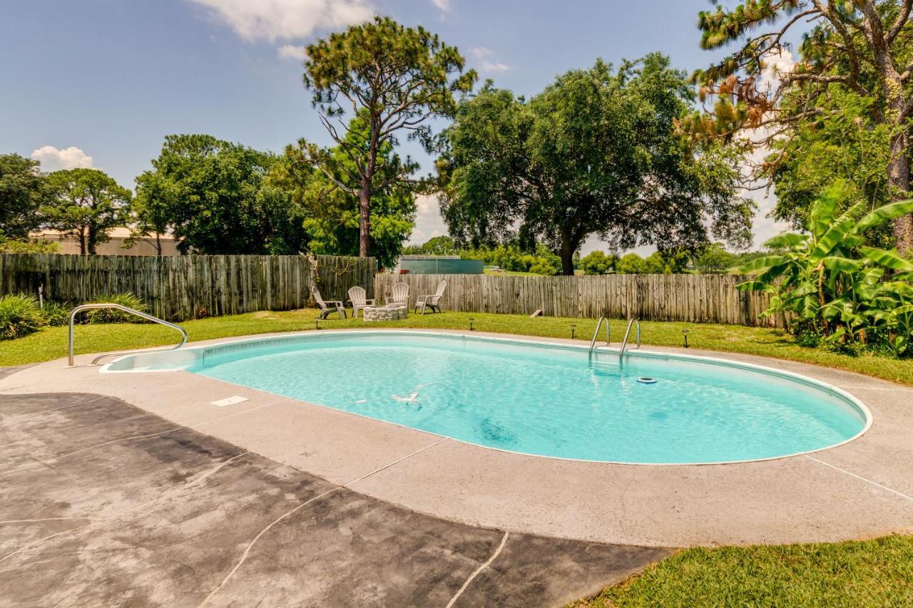 Gulf Breeze Vacation Rental For 2 With Pool Access! Екстер'єр фото